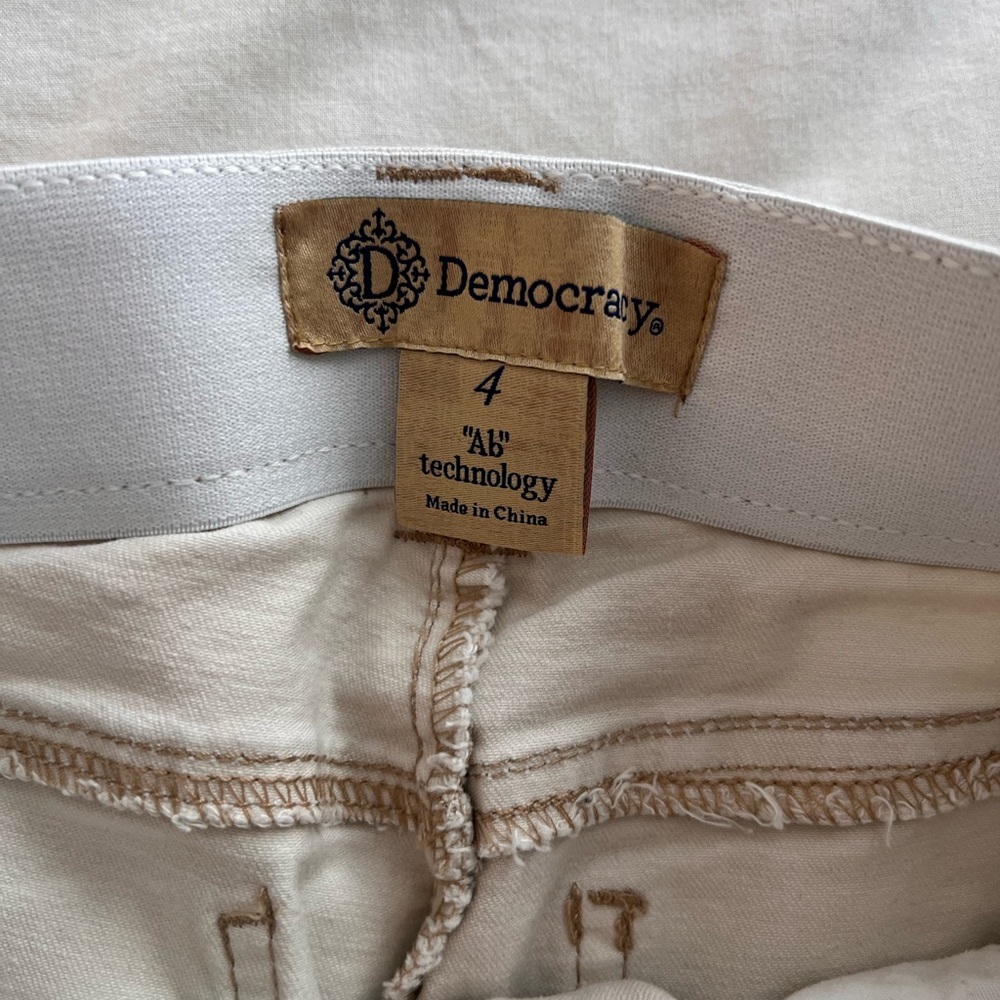 Democracy Off-White Pants with AB Technology